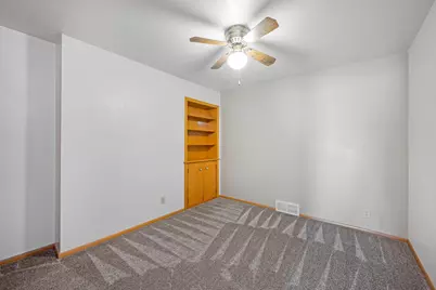 512 S Orient Street, Fairmont, MN 56031 - Photo 16