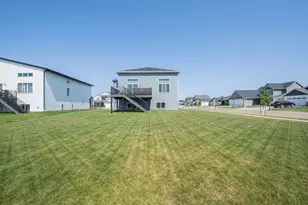4887 Hampton Cir S, Moorhead, MN 56560 - Photo 30