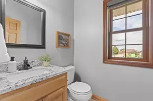 5005 Scenic Oak Dr SW, Rochester, MN 55902 - Photo 24