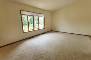 4608 Canterbury Ct NW, Rochester, MN 55901 - Photo 4