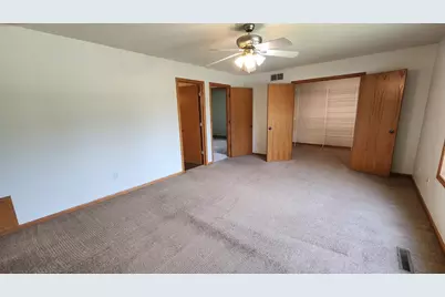4608 Canterbury Court NW, Rochester, MN 55901 - Photo 10