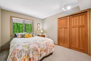 18677 Ponderosa Ct, Eden Prairie, MN 55347 - Photo 36