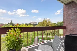 7400 Edinborough Way, Edina, MN 55435 - Photo 24