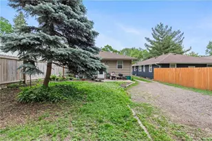 917-919 Weeks Ave SE, Minneapolis, MN 55414 - Photo 8