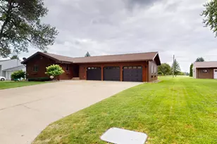 2017 Highland Ave, Albert Lea, MN 56007 - Photo 44