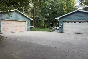 16925 13th Ave N, Plymouth, MN 55447 - Photo 2