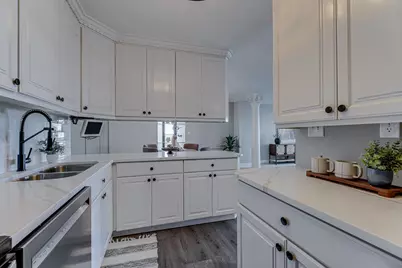 15 S 1st Street #A1620, Minneapolis, MN 55401 - Photo 10