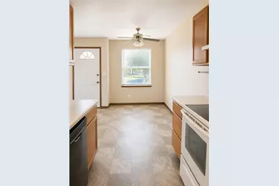 1708 E Lincoln Avenue #5, Montevideo, MN 56265 - Photo 4