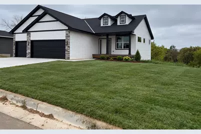 605 E 9th Street, Zumbrota, MN 55992 - Photo 1
