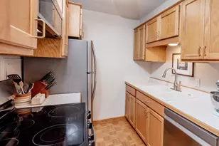 2928 Dean Pkwy, Minneapolis, MN 55416 - Photo 14