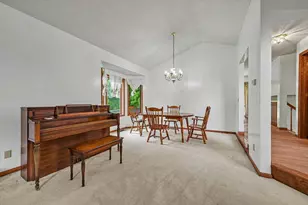 2522 S Windsor Ln, Woodbury, MN 55125 - Photo 10