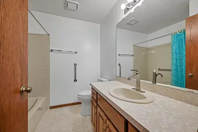 2522 S Windsor Lane, Woodbury, MN 55125 - Photo 22