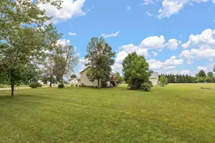 40533 Golden Ave, North Branch, MN 55056 - Photo 4