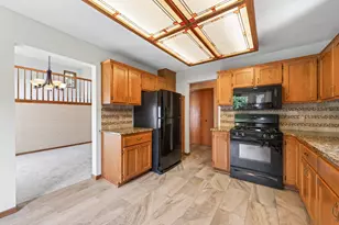 7238 Taffy Way, Eden Prairie, MN 55346 - Photo 6