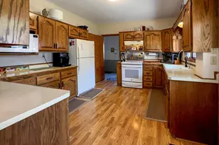 316 S Ash St, Crookston, MN 56716 - Photo 4
