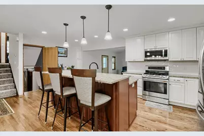 10439 Thrush Street NW, Coon Rapids, MN 55433 - Photo 2