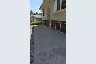 1004 21st Street SE, Rochester, MN 55904 - Photo 2