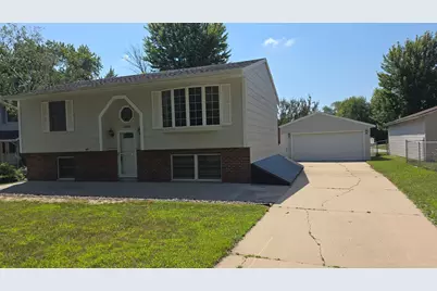 1004 21st Street SE, Rochester, MN 55904 - Photo 1