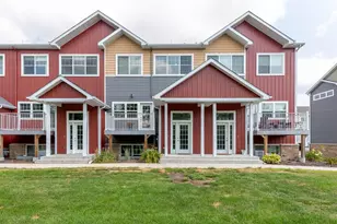 3025 Bluestem Trl, Mankato, MN 56001 - Photo 2