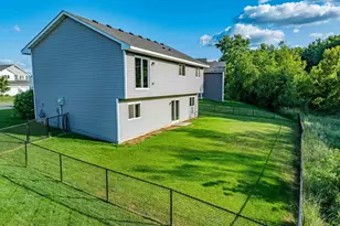 1635 Hidden Trail, Mayer, MN 55360 - Photo 4