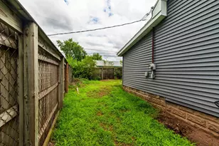 2316 6th St, Eau Claire, WI 54703 - Photo 14