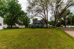 2316 6th St, Eau Claire, WI 54703 - Photo 20