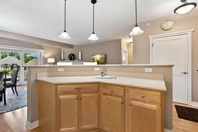 1940 Fulham Street #207, Roseville, MN 55113 - Photo 8