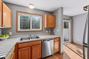 7764 Arboretum Village, Chanhassen, MN 55317 - Photo 10