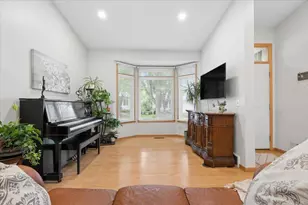 13310 Glenhaven Ct, Apple Valley, MN 55124 - Photo 16