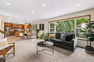 16267 Griffon Trail, Lakeville, MN 55044 - Photo 8