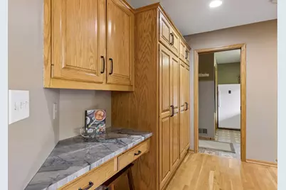 2488 Hillwood Drive E, Maplewood, MN 55119 - Photo 46