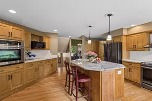 2488 Hillwood Dr E, Maplewood, MN 55119 - Photo 32