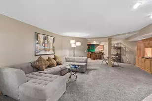 2488 Hillwood Dr E, Maplewood, MN 55119 - Photo 74