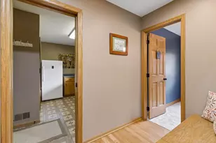 2488 Hillwood Dr E, Maplewood, MN 55119 - Photo 50
