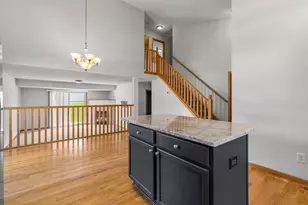 4244 Jarmann Ln, Shakopee, MN 55379 - Photo 14