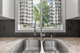 4244 Jarmann Ln, Shakopee, MN 55379 - Photo 12