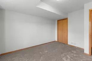 4244 Jarmann Ln, Shakopee, MN 55379 - Photo 22