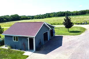 83177 Salmonson Dr, Clinton, MN 56225 - Photo 10