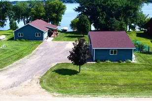 83177 Salmonson Dr, Clinton, MN 56225 - Photo 2