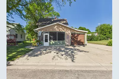286 Park Avenue, Saint Martin, MN 56376 - Photo 1