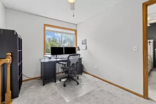 6775 Gretchen Ln N, Oakdale, MN 55128 - Photo 18