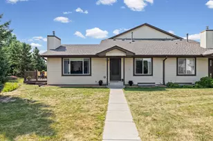6775 Gretchen Ln N, Oakdale, MN 55128 - Photo 2