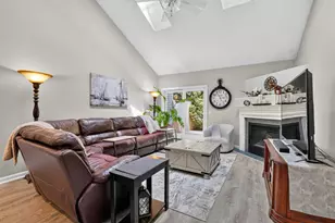 2408 Viola Heights Dr NE, Rochester, MN 55906 - Photo 6