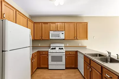 4826 Bluff Heights Trail SE, Prior Lake, MN 55372 - Photo 6