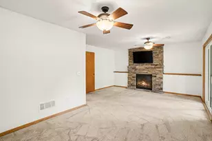 719 Evergreen Ct, Burnsville, MN 55337 - Photo 18