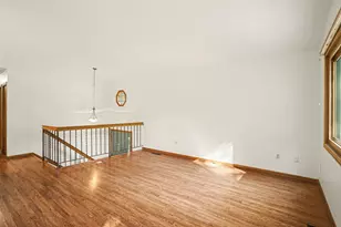 719 Evergreen Ct, Burnsville, MN 55337 - Photo 6