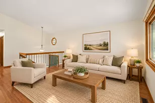 719 Evergreen Ct, Burnsville, MN 55337 - Photo 6
