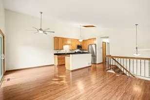 719 Evergreen Ct, Burnsville, MN 55337 - Photo 4