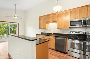719 Evergreen Ct, Burnsville, MN 55337 - Photo 10