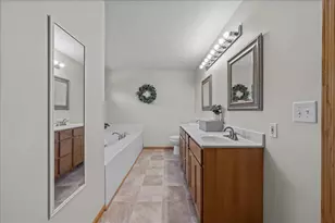 17672 Kettering Trail, Lakeville, MN 55044 - Photo 36